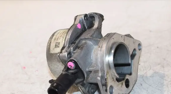 Renault Megane IV Vacuum pump 146505272R