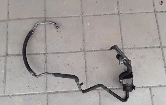 Subaru Outback Air conditioning (A/C) pipe/hose