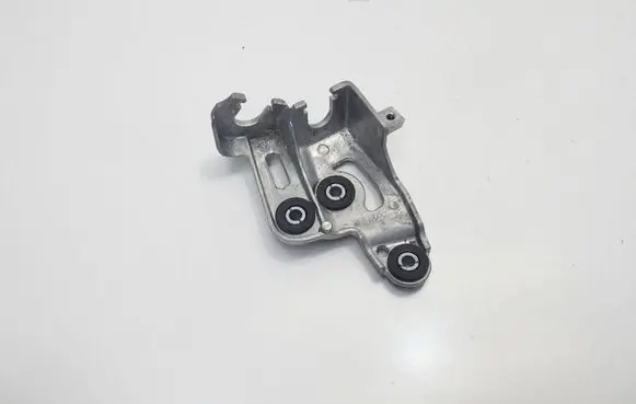 Hyundai Bayon Gear shift cable bracket INZI-2