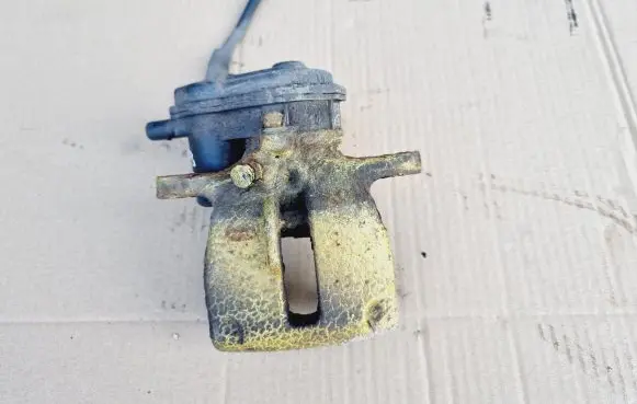 Audi A5 8T 8F Rear brake caliper 32335478