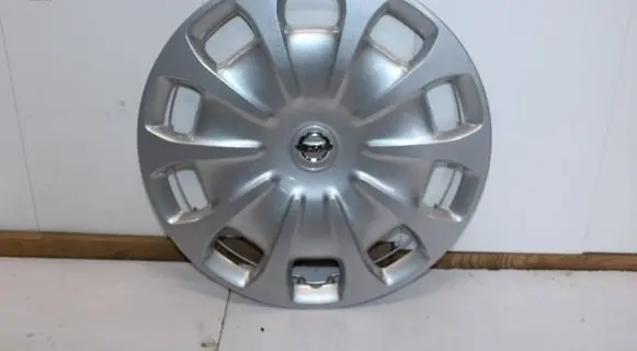 Nissan Micra R15 wheel hub/cap/trim 403154AA0A