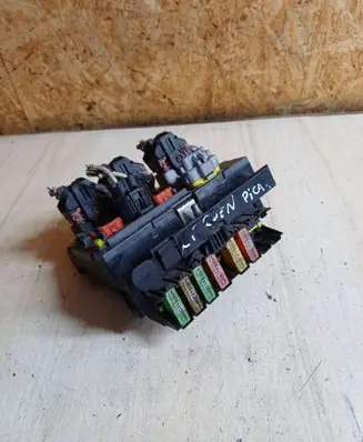 Citroen C4 I Picasso BSM Control unit 9675877980