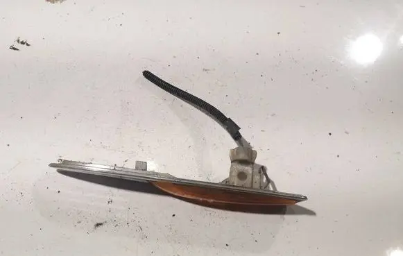 Ford Mondeo MK IV Front fender indicator light 7S7113K354AF