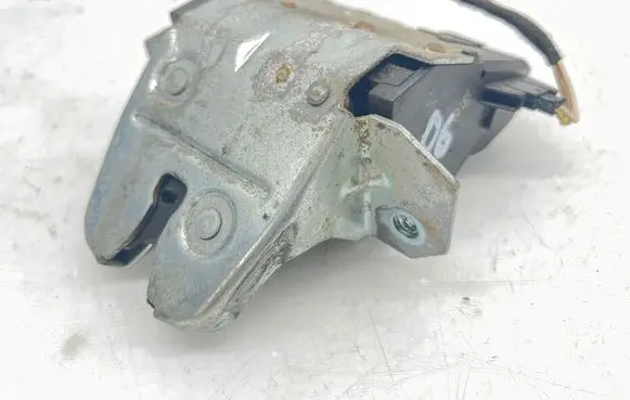 Mercedes-Benz C W203 Tailgate/trunk/boot lock/catch/latch A2037400235