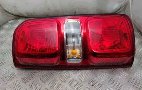 Peugeot Traveller Rear/tail lights 9808243180