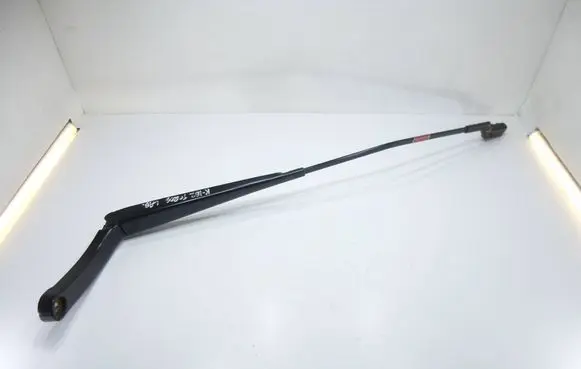 Front wiper blade arm