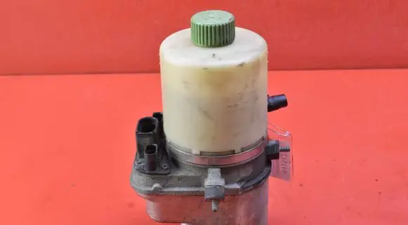 Skoda Fabia Mk2 (5J) Power steering pump 640423156A
