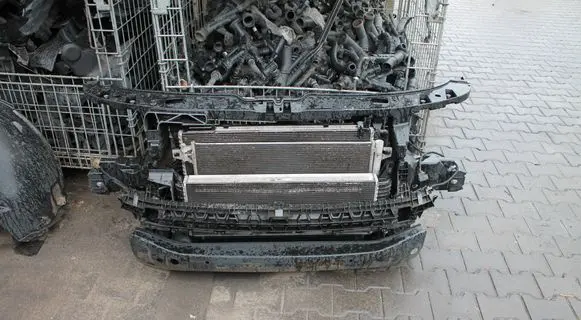 Volkswagen Multivan T6 Radiator support slam panel
