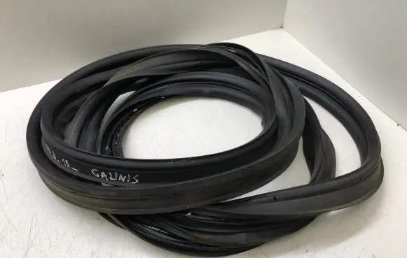 Mazda 3 III Loading door rubber seal (on body) 
