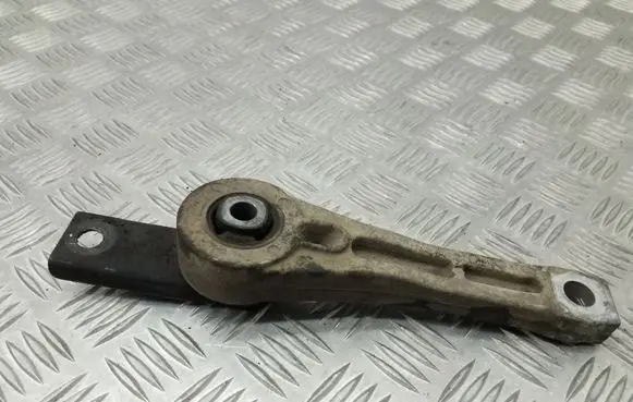 Volkswagen Tiguan Engine mount bracket 5N0199855C
