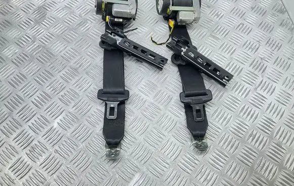 Skoda Yeti (5L) Front seatbelt 5L2857701D 5L2857702B 3C8857819A