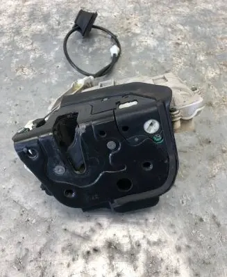 Front door lock
