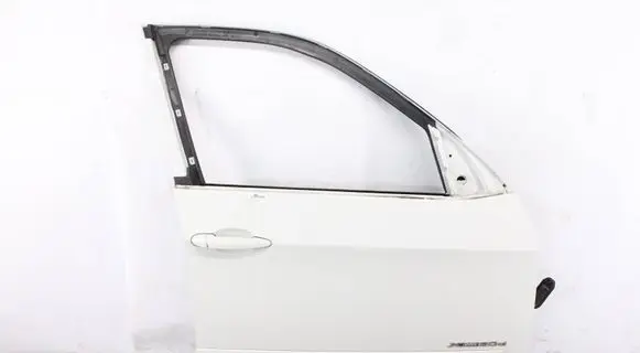 BMW X5 E70 Front door 7211424 41517211424