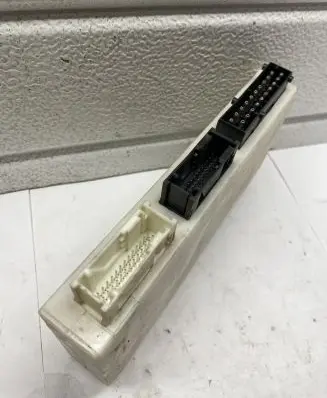 BMW 5 E39 Central body control module 8378635