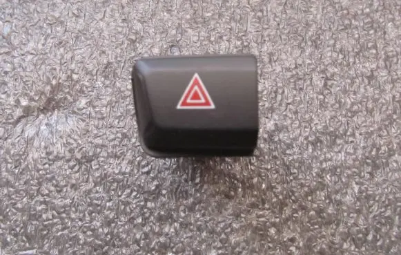 Peugeot 208 Hazard light switch 96750916ZD