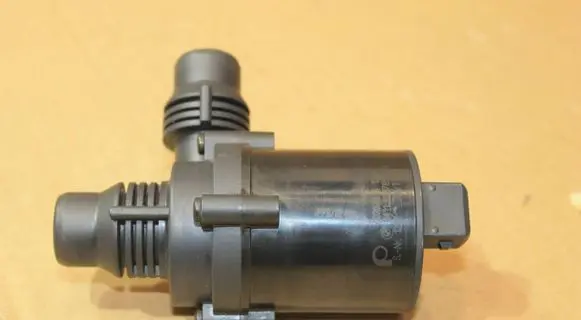BMW X5 E53 Electric auxiliary coolant/water pump 6907811