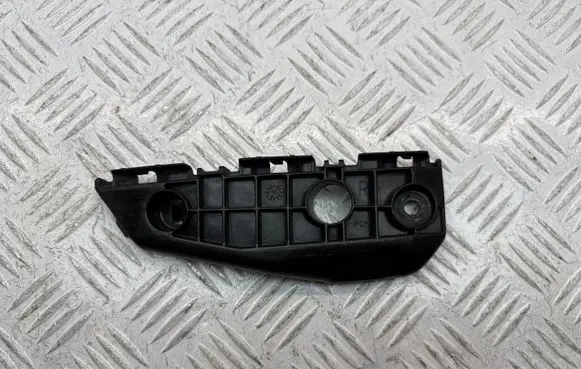 Toyota Auris 150 Front bumper mounting bracket 5253502040