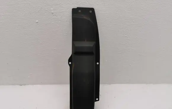 Iveco Daily 3rd gen Side skirt rear trim 504099524