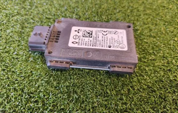 Renault Arkana Distronic sensor radar 284E74819R 20211203 28618544B