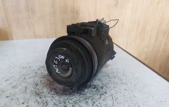 Mercedes-Benz E W210 Air conditioning (A/C) compressor (pump) A0002302911