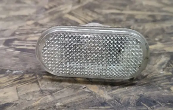 Nissan Note (E11) Front fender indicator light 26160AX00A