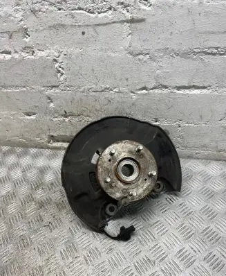 Honda CR-V Front wheel hub