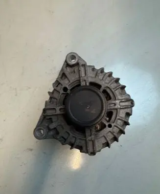 Peugeot 208 I Generator/alternator 9810525380
