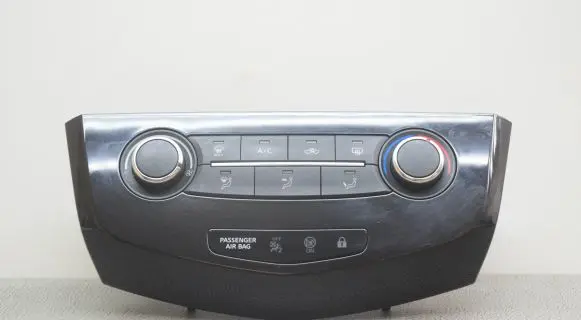 Nissan Qashqai Interior fan control switch 275004EM0A