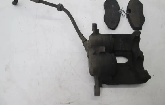Opel Vivaro Brake pads (front) 7711135703