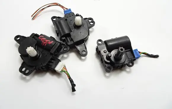 KIA Ceed Air flap motor/actuator D332EDFAA02