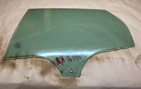 Ford Focus Rear door window glass BM51A25713A 43R001025 DOT27AS2M24100