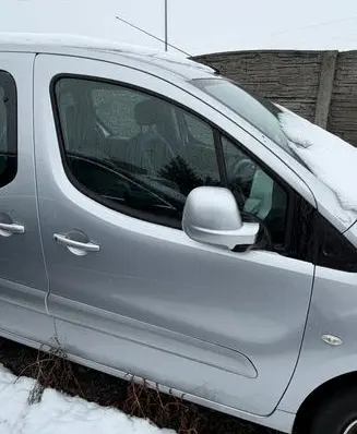 Citroen Berlingo Front door 
