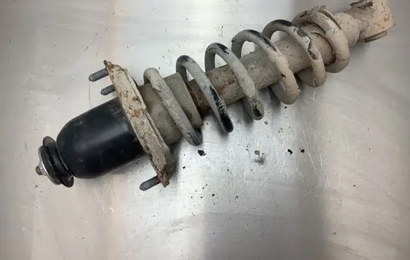 Toyota Avensis T250 Rear shock absorber with coil spring 