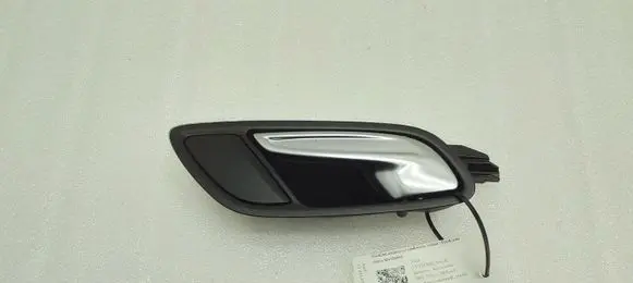 Audi TT TTS Mk2 Front door interior handle 8J1837019