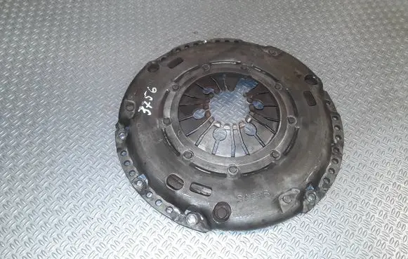 Volkswagen Golf IV Pressure plate 