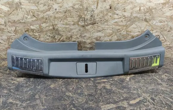 Cadillac SRX Trunk/boot sill cover protection L0196946