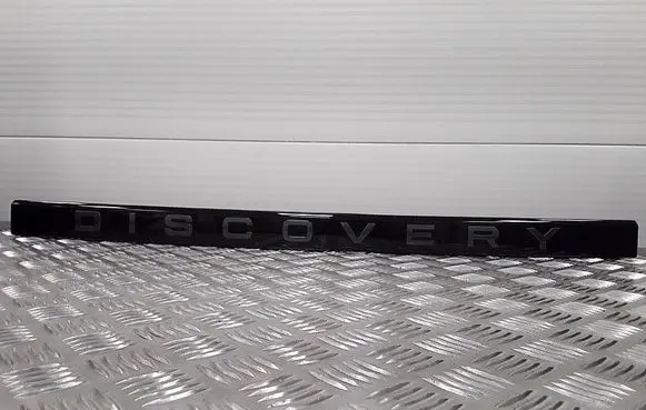 Land Rover Discovery 5 Tailgate trim 