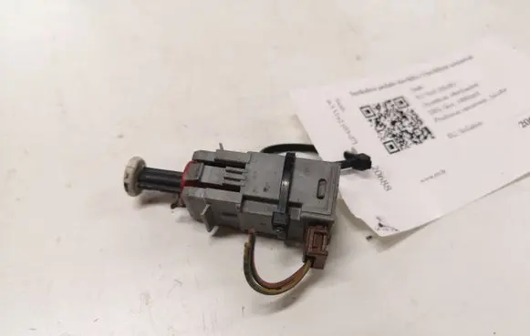 Clutch pedal sensor