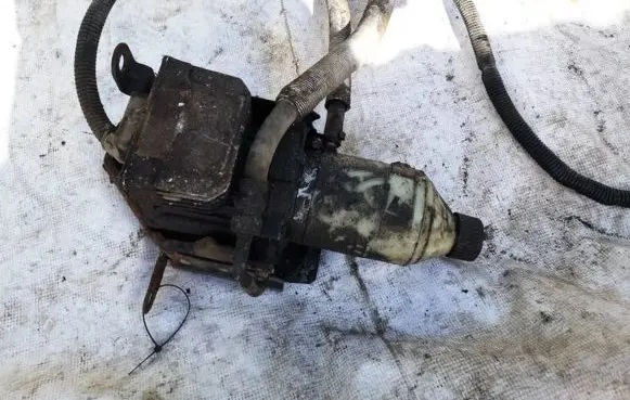 Opel Astra G Power steering pump 