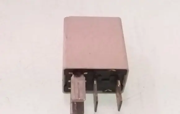 Volkswagen PASSAT B6 Other relay 1K0951253 449