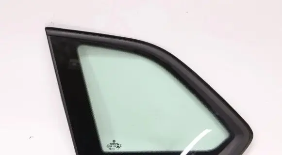 Volkswagen Golf VIII Rear side window
