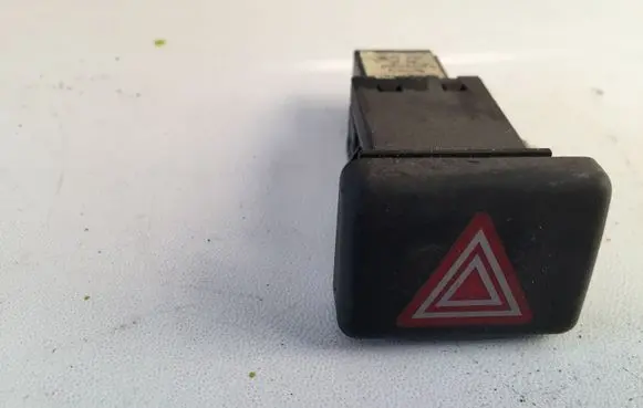 Audi A4 S4 B7 8E 8H Hazard light switch 8E0941509