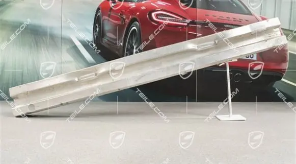 Porsche Macan (95B) Rear bumper support beam 8R0807313D