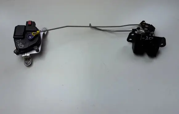 Hyundai i20 (PB PBT) Loading door lock 812301J020
