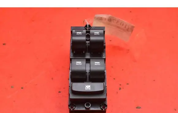 Hyundai i40 Electric window control switch 93570-3Z300