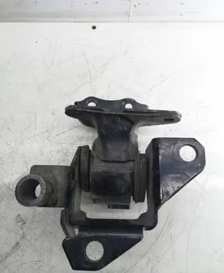 Mazda 6 Engine mount bracket