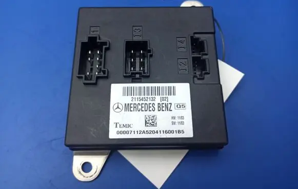 Mercedes-Benz E W211 Comfort/convenience module 2115452132
