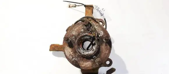 Front wheel hub