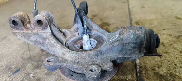Peugeot 308 Front wheel hub