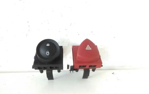 Renault Megane II Hazard light switch 8200095493 8200109723 88040001